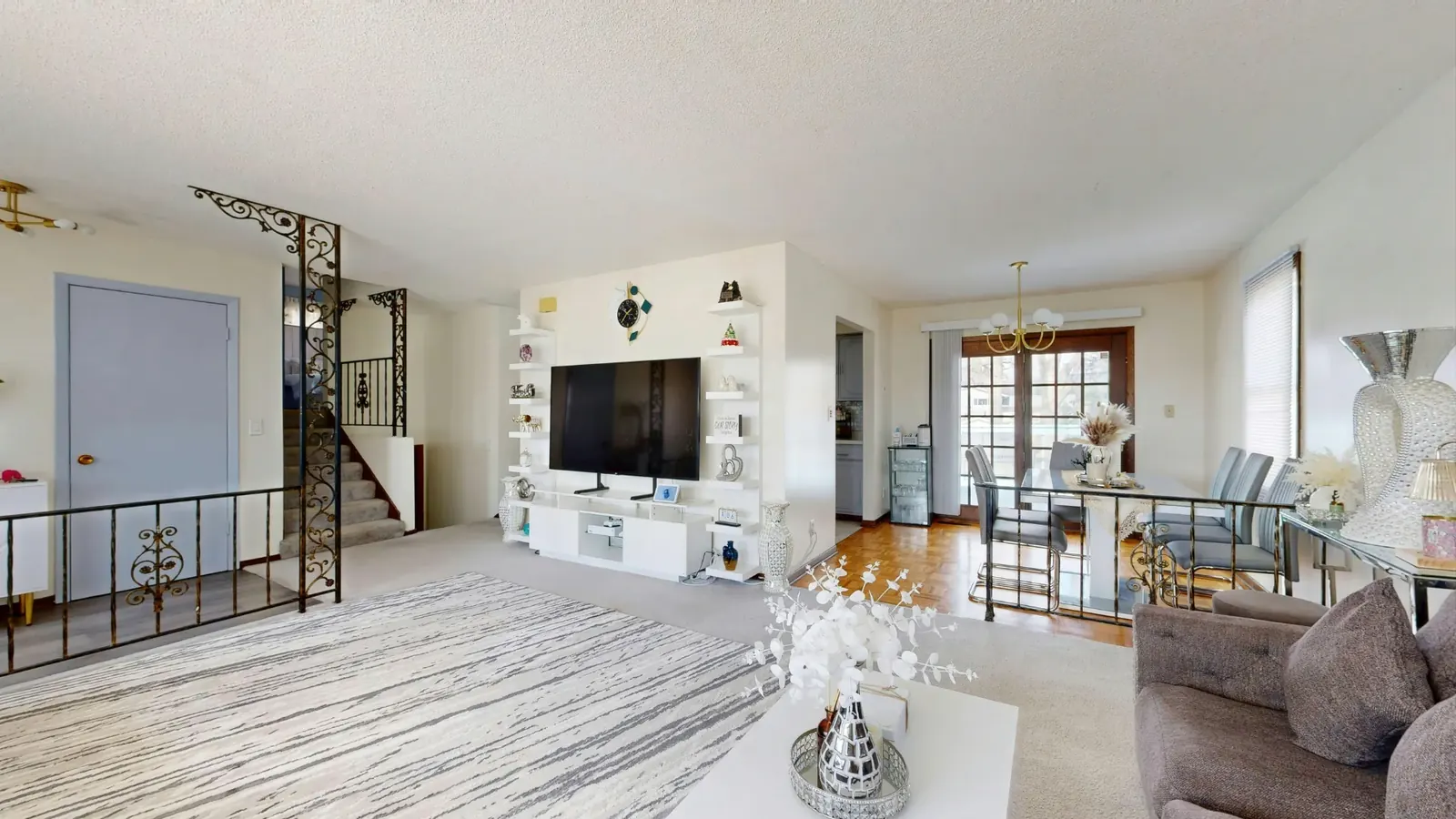 Modern Flats — view 4