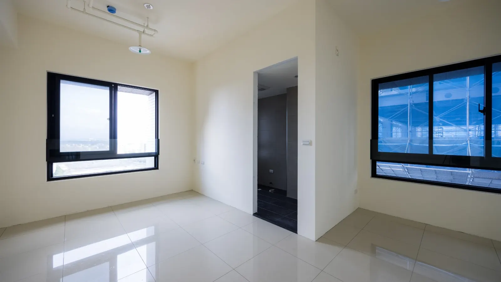 Modern Flats — view 5
